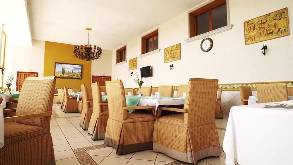 Hotel Mision Santa Maria San Quintin Exteriör bild
